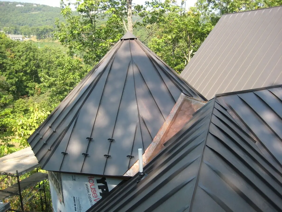 Professional Roof Tarp Installation by Craftsman Roofing in Lavers